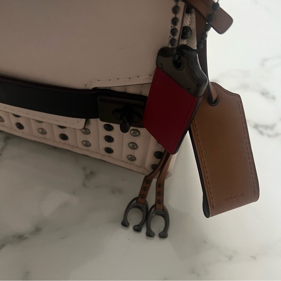 Coach 1941 quilted rivet swagger chain crossbody - Picture 4 of 8